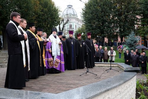 Чернівчани помолилися за мир в Україні Чернівчани помолилися за мир в Україні